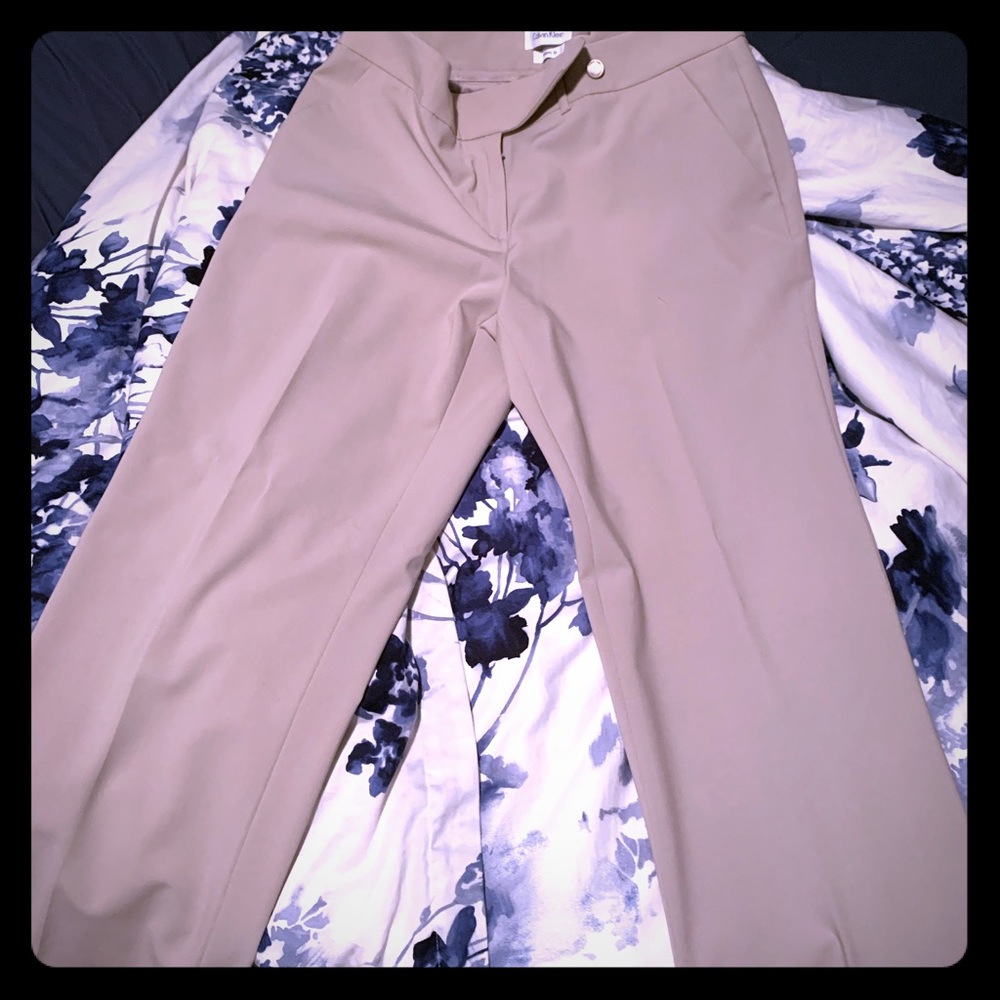 MOVING!! CALVIN KLEIN classic fit tan dress pant